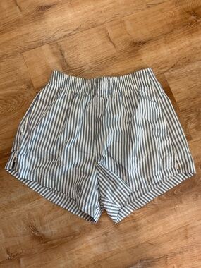 Abercrombie striped shorts
